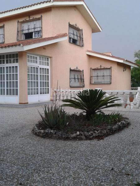 Foto b13a42e2-815c-48de-a87e-405f39fa6a14. Xalet amb aparcament piscina a Picassent