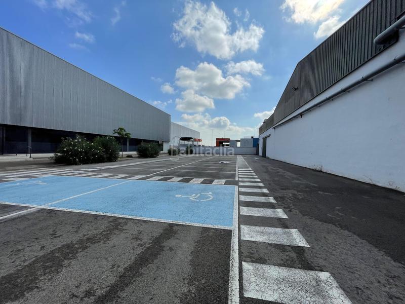 Foto 3f7ab00e-2d79-4bf3-97df-5b29bb6b1aad. Bâtiment à usage industriel dans carrer pintor segrelles 4 dans Alfafar