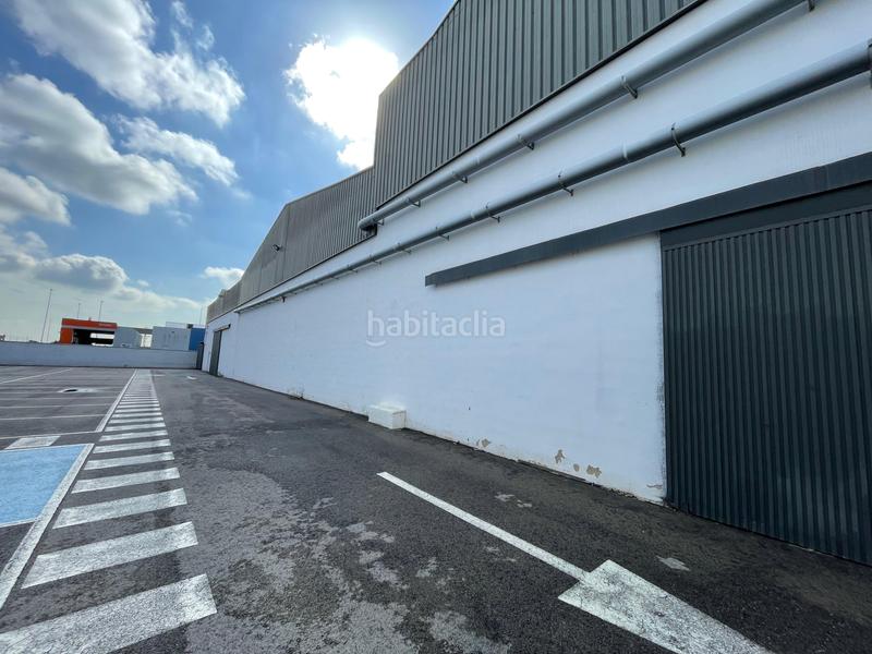 Foto 5ef3f141-3f57-462c-b4e5-5d5a4ef40911. Bâtiment à usage industriel dans carrer pintor segrelles 4 dans Alfafar