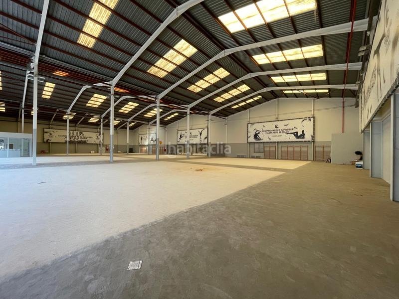 Foto 793da63c-510e-4547-a819-ff6c7e57234d. Bâtiment à usage industriel dans carrer pintor segrelles 4 dans Alfafar