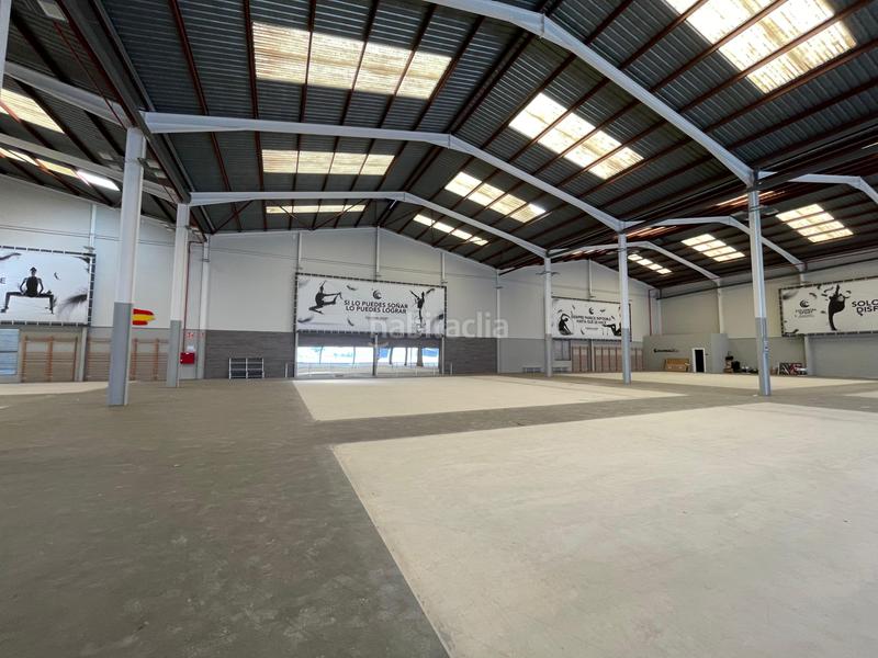 Foto 7d5f7979-848e-46c2-b0f7-7e9f97bdcbe5. Bâtiment à usage industriel dans carrer pintor segrelles 4 dans Alfafar