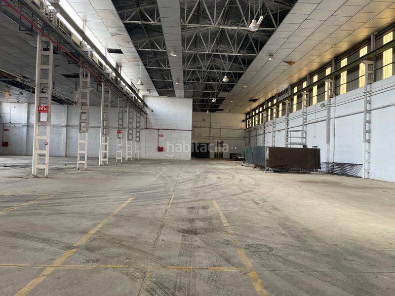 Foto 81ed88ca-0368-410f-8e76-63155f07e1a1. Bâtiment à usage industriel dans carrer pintor segrelles 4 dans Alfafar