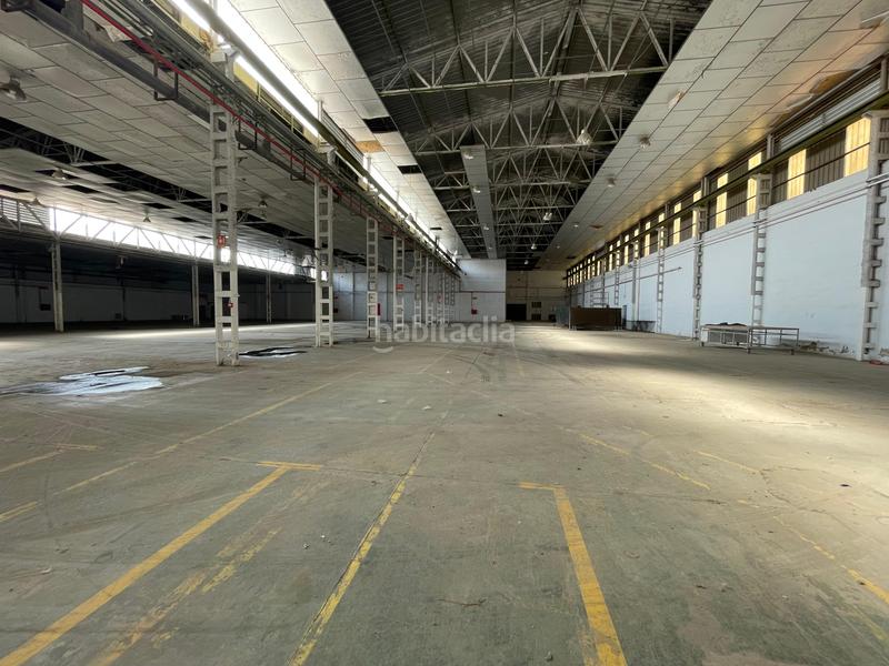 Foto b1186c62-92d7-4519-bbdd-7344203eafb0. Bâtiment à usage industriel dans carrer pintor segrelles 4 dans Alfafar