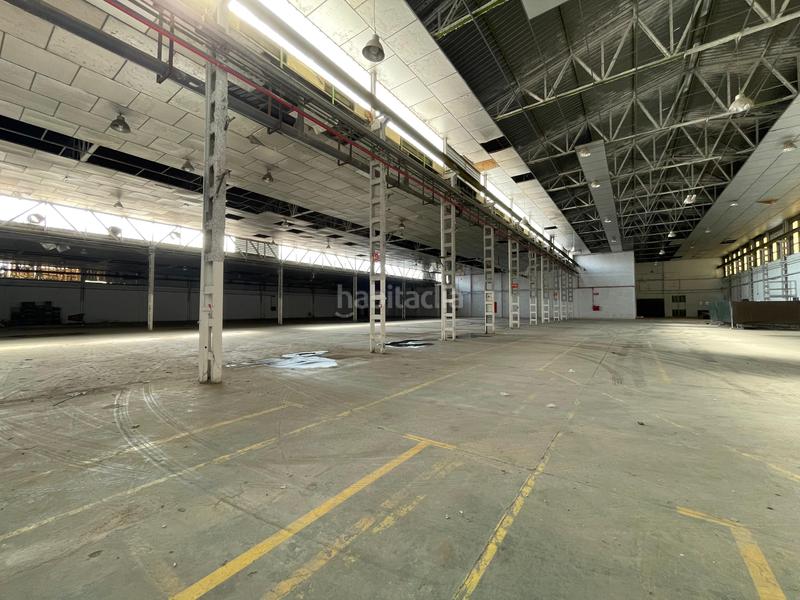 Foto b35a2edf-52fa-4867-99b4-bbd67671fb6a. Bâtiment à usage industriel dans carrer pintor segrelles 4 dans Alfafar