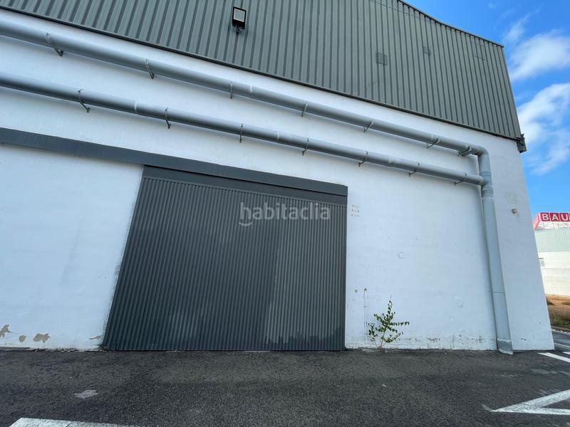 Foto ea5ce5c0-cad3-4ec7-87e2-c54c20c3fe59. Bâtiment à usage industriel dans carrer pintor segrelles 4 dans Alfafar