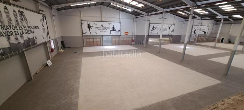 Foto ee5bce92-255d-4fda-a1ef-277a705190c3. Bâtiment à usage industriel dans carrer pintor segrelles 4 dans Alfafar