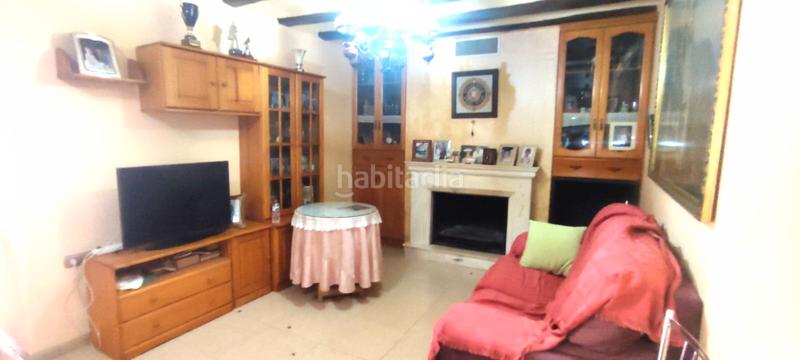 Foto d69eaa09-c195-4648-b862-50368ad06109. Haus mit kamin parking in Chilches