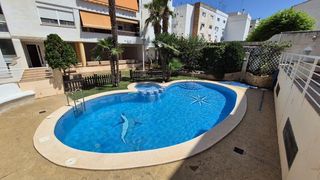 Attico in Rocafort. Ático con piscina