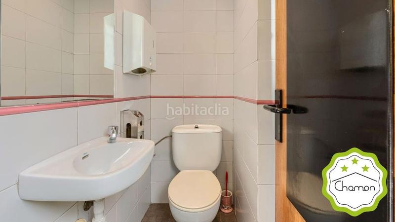 Foto 2041c74c-50fc-4131-81bd-1c50d7a1179c. Local comercial a Azeta - Abatxolo Portugalete