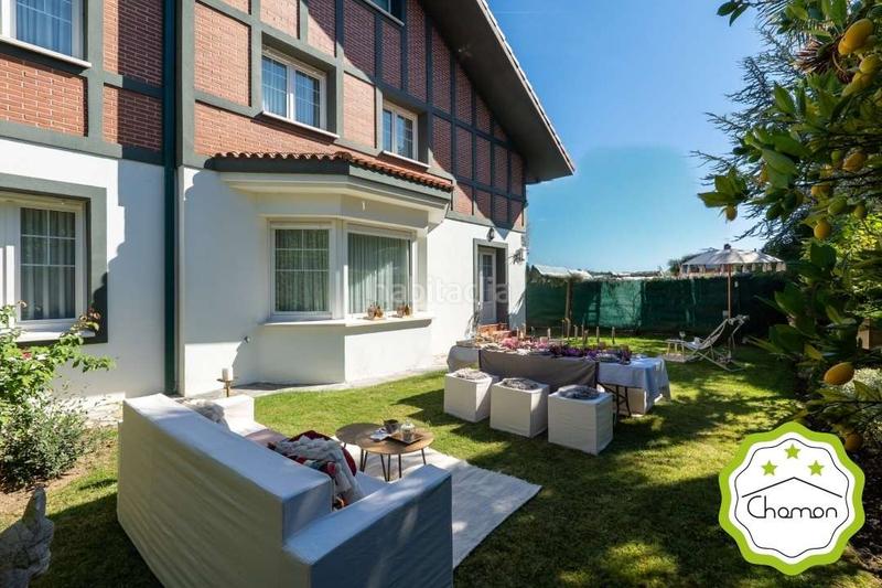 Foto 15f4bbda-982d-43e2-a59d-a16bb123fde8. Casa amb calefacció aparcament a santa maría de Getxo Getxo