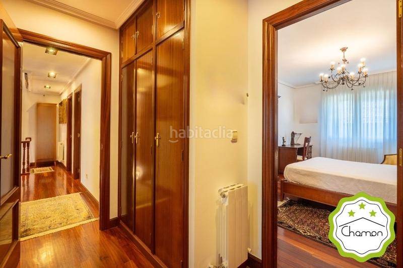 Foto 456b940b-5aa1-4b27-b50b-c8af77a5846d. Casa amb calefacció aparcament a santa maría de Getxo Getxo