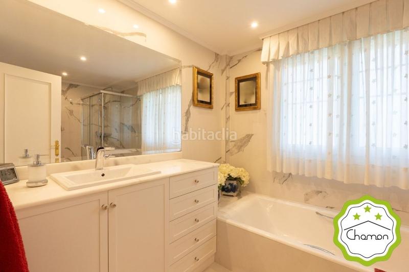 Foto dcf7f964-8d1b-4074-b1b1-3b7d9c07f3f3. Casa amb calefacció aparcament a santa maría de Getxo Getxo