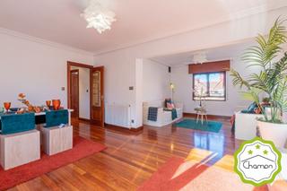 Pis  Plaza de los tres concejos. Amplísima y luminosa vivienda!