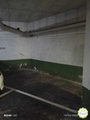 Parking voiture à Lasesarre