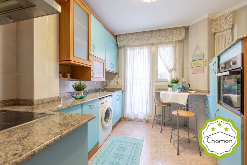 Foto cc05393b-f6e8-4452-b95f-7b43d42fd2d1. Pis amb calefacció aparcament a Playa Ostende Castro - Urdiales