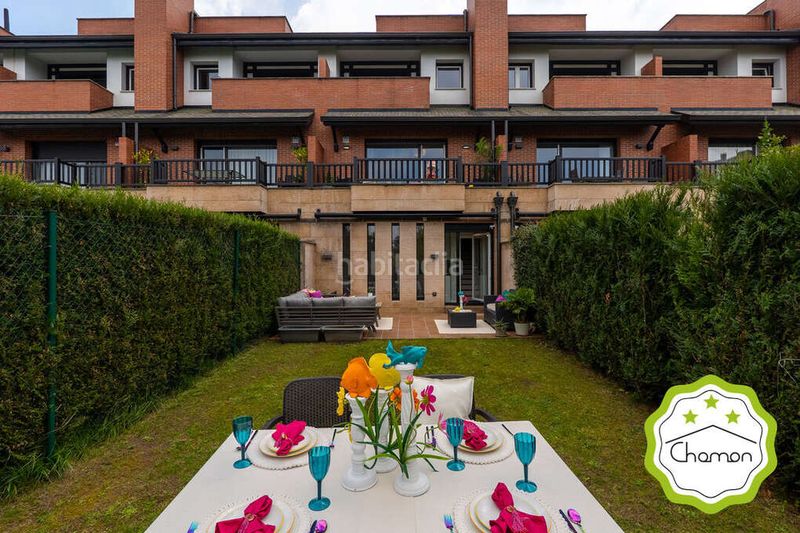 Foto 069efbe9-c34c-4b3d-8069-302af7c84a57. Casa adossada amb calefacció aparcament a Artatzu - Larraskitu Bilbao