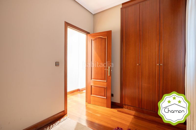 Foto 22ca7280-10bc-440b-a63d-c16ba6f1efe2. Pis amb calefacció aparcament a Albia Bilbao