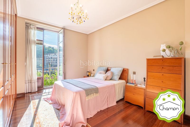 Foto 5831586d-35b8-45b6-ae48-557b1338d140. Pis amb calefacció aparcament a Albia Bilbao