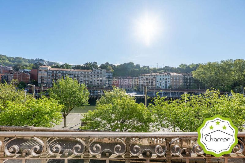 Foto d7b5a226-d715-4af6-b936-8e26121f3cda. Pis amb calefacció aparcament a Albia Bilbao