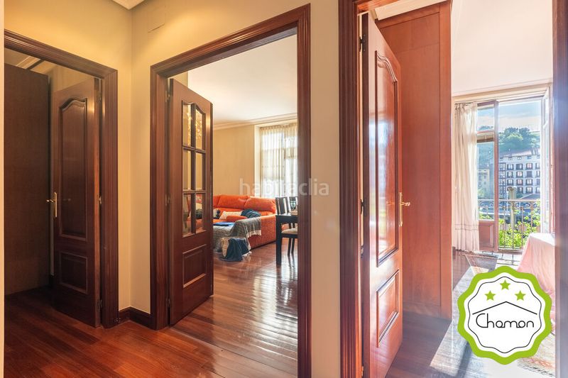 Foto f621fe6f-459a-475d-9191-b7d1e60aa5e8. Pis amb calefacció aparcament a Albia Bilbao