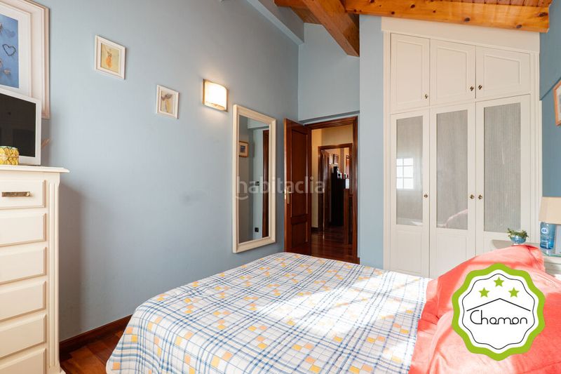 Foto 3fa252e1-e7ea-4f32-abc6-5f9c85526377. Casa amb calefacció aparcament piscina a Samano Castro - Urdiales