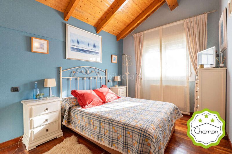 Foto d16490a3-f679-46f4-bb44-46cf19b1c83c. Casa amb calefacció aparcament piscina a Samano Castro - Urdiales