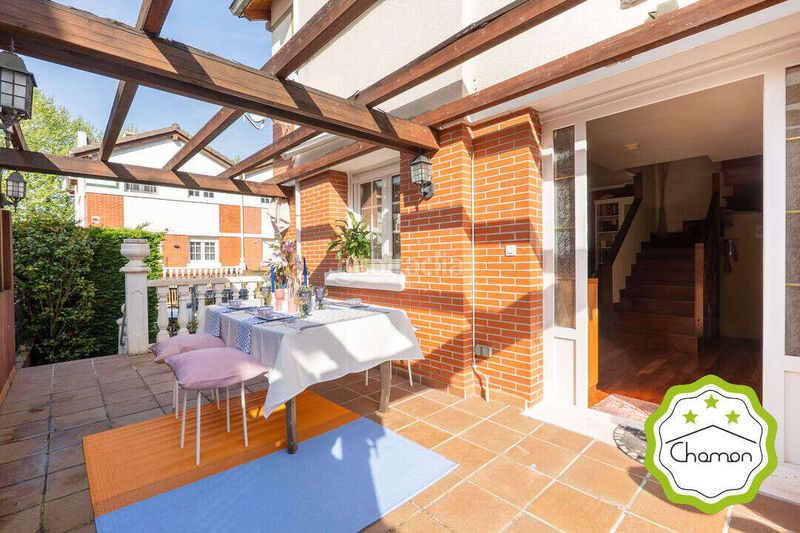 Foto eaf68244-d003-4d39-b37e-fd99bb1f3c50. Casa amb calefacció aparcament piscina a Samano Castro - Urdiales