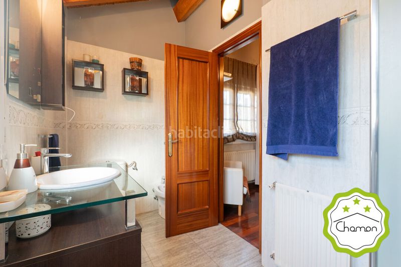 Foto f1116918-6b5a-4959-a817-bb2f076c480d. Casa amb calefacció aparcament piscina a Samano Castro - Urdiales