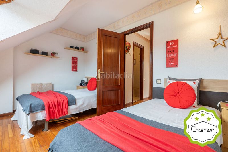 Foto 0a02be4a-eb6e-4b6a-b1d6-5f4e6cbefe89. Dúplex amb calefacció aparcament a Tregadín Noja