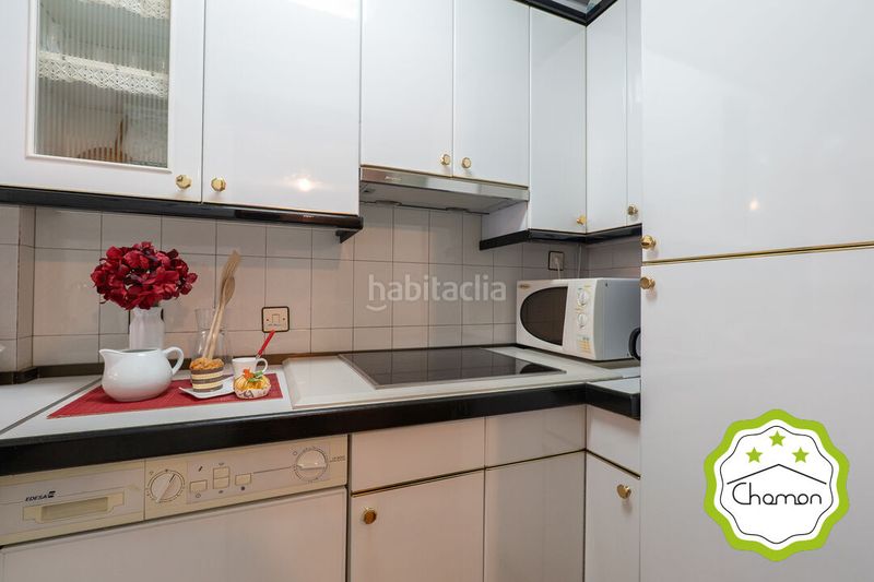 Foto f4b06080-4bfc-4e28-928b-4ee153ea3ef4. Dúplex amb calefacció aparcament a Tregadín Noja