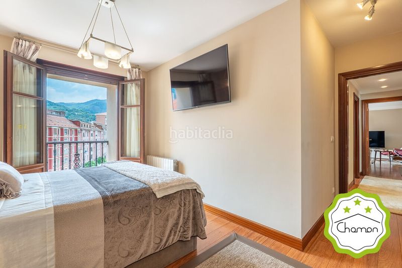 Foto a66ea33c-b118-40ca-a09c-baff9a18d524. Pis amb calefacció aparcament a Iralabarri Bilbao