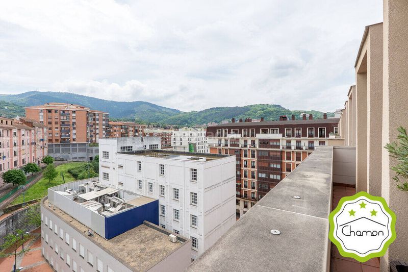 Foto b9cffa1b-7fb9-4439-96cb-bcd0f8585aef. Pis amb calefacció aparcament a Iralabarri Bilbao