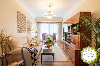 Pis  Avenida carlos vii etorbidea. Vivienda en última planta, con infinitas posibilidades en pleno