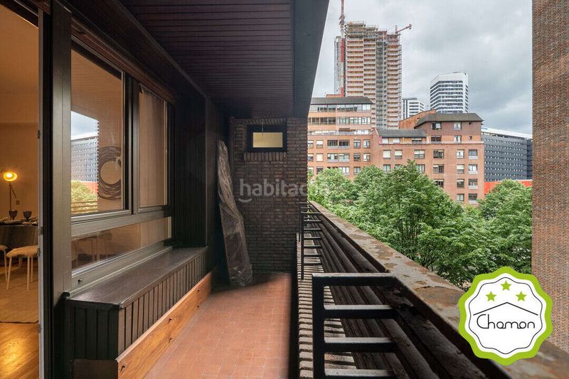 Foto a5bcd7a0-b468-4c4e-b653-9ca8ada4b9f4. Pis amb calefacció aparcament a Basurtu Bilbao