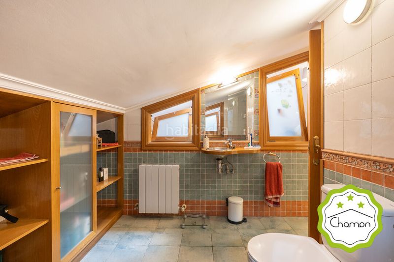 Foto e9e2289f-b933-423d-9a37-9f5b59c585c5. Duplex avec chauffage parking dans Berango