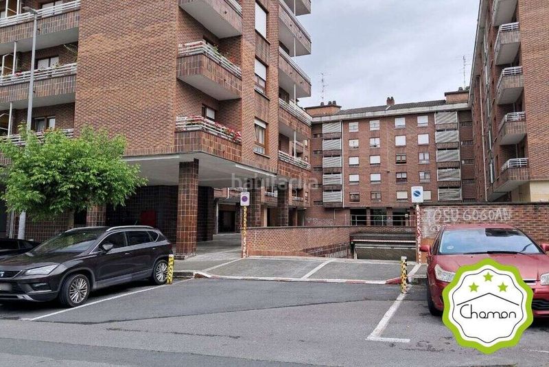 Foto b36ac352-6261-4f00-8c09-602f65ef5e90. Aparcament cotxe a Arrigorriaga
