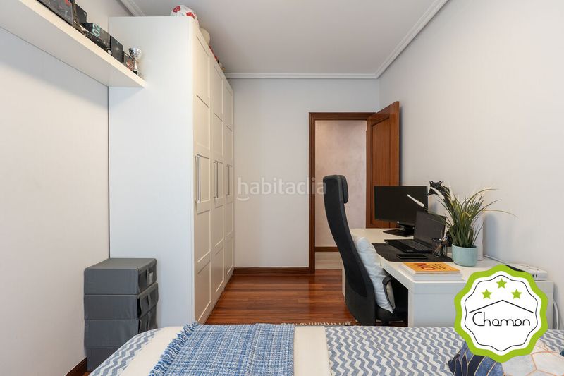 Foto 0ee9a68d-f84c-4fc2-8767-ef728e5534ee. Pis amb calefacció aparcament a Rekalde Centro Bilbao