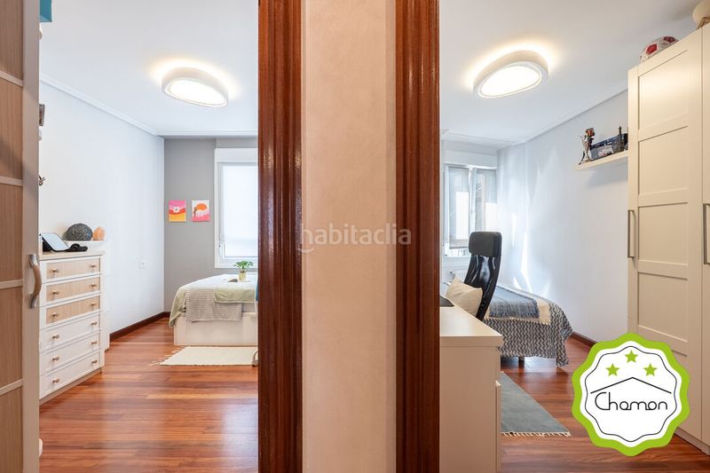 Foto a9c5f974-763d-43ee-b4d9-bcc1c54e85e1. Pis amb calefacció aparcament a Rekalde Centro Bilbao