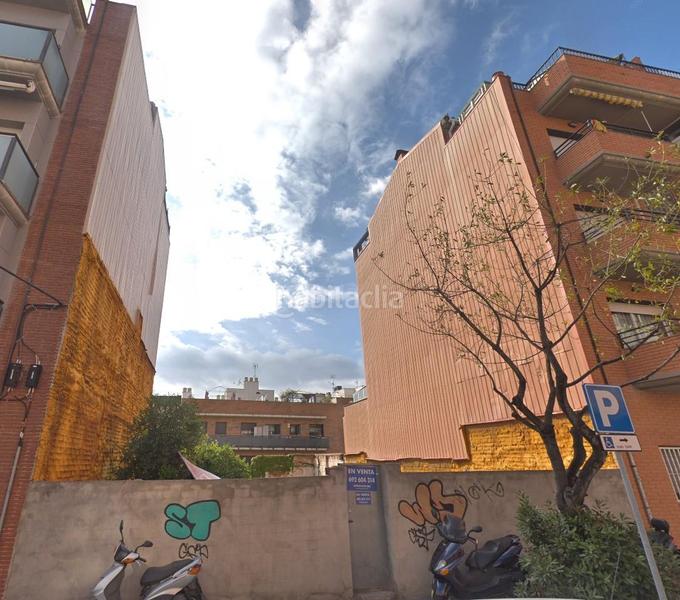 Foto 510d0d52-caca-4366-a897-a85c2d732aea. Terreno residencial en passatge soler i biosca 11 en Badalona
