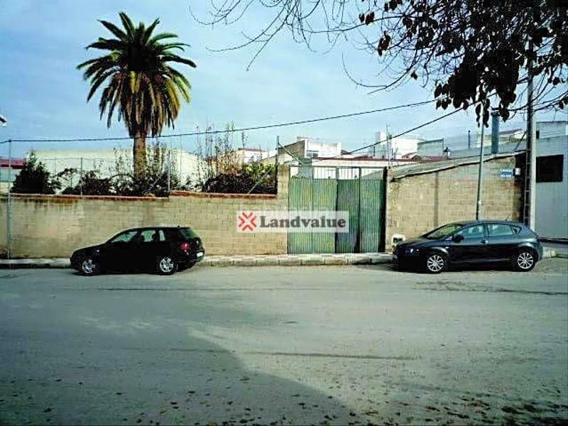 Foto 47922792-6687-4436-a871-bc38c847139c. Terreno residencial en c/ barranco esq tosquilla en Mancha Real