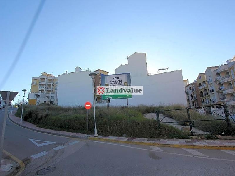 Foto 2747997b-dbb0-4e04-a866-da3dd7219a88. Terrain résidentiel dans calle casas nuevas 17 dans Torrox