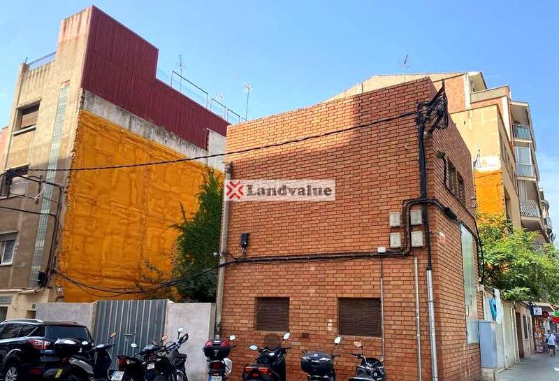 Foto 74bbf0ce-f52c-4e77-a84e-7b66d4a97f3a. Terreno residencial en carrer de les colomeres 55 en Gavà