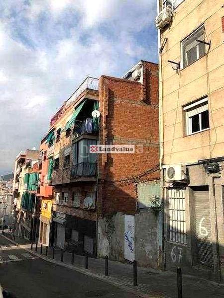 Foto 2900edb3-acb7-4f3f-b8bc-bd56879fb8fa. Wohngrundstück in carrer de mozart 65 in Lloreda Badalona