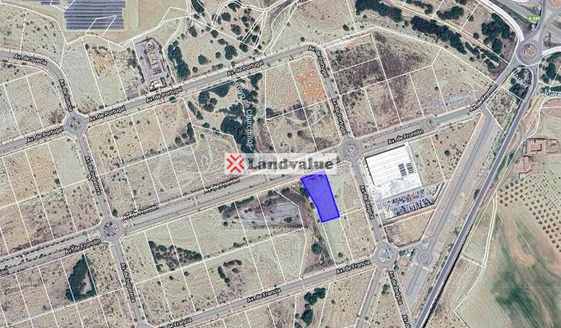 Foto 51d83de2-cad5-4051-ac6a-4e07e3096805. Solar industrial en de frontilin 13 en Urbanizaciones Alhendín