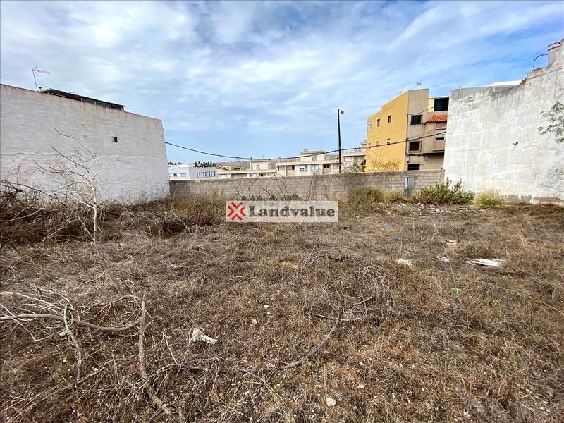 Foto 67e965ec-14b5-4180-82e2-5bcb81b78d5a. Wohngrundstück in los mártires 169 in Tamaraceite Palmas de Gran Canaria (Las)