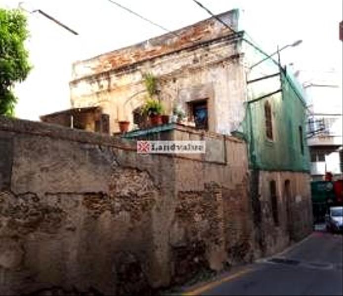 Foto e19b8723-7a01-4c27-9387-0dcf891b52e7. Terrain résidentiel dans carrer de montevideo 2 dans Sant Boi de Llobregat