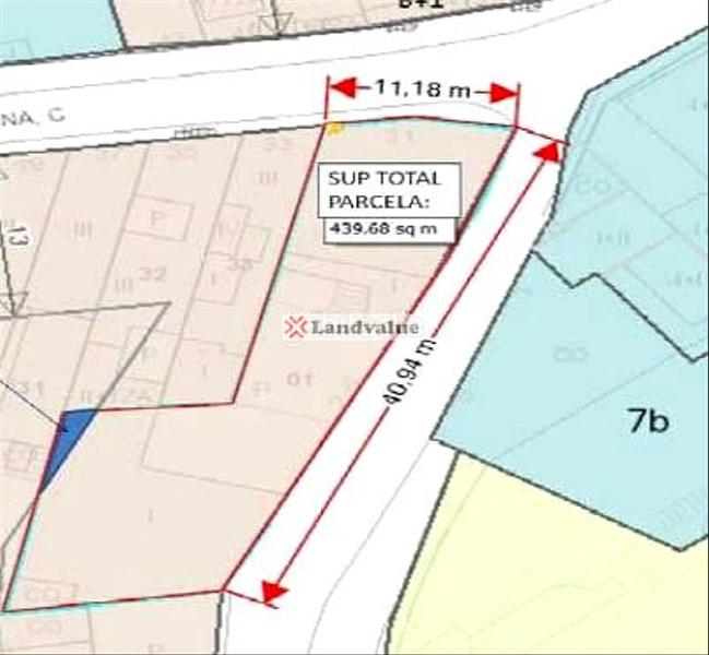 Foto fa4a82ae-f17c-4b54-808f-bcfda14f5774. Terrain résidentiel dans carrer de montevideo 2 dans Sant Boi de Llobregat