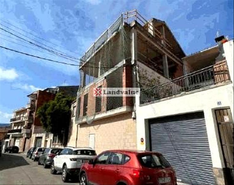 Foto 8c750427-0ec7-42a1-8dc7-440c2a5aabbb. Terreno residenziale in carrer doctor trueta 19 in Sant Celoni