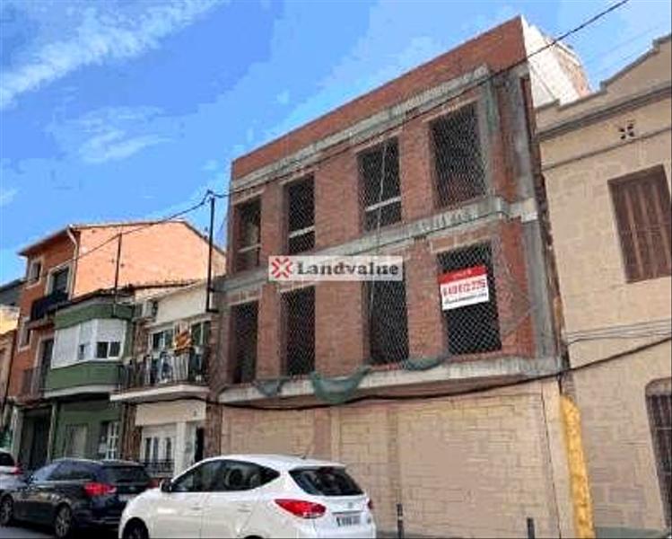 Foto 5454bc13-bd52-491a-a25d-a86f57c3b794. Wohngrundstück in carrer doctor trueta 19 in Sant Celoni