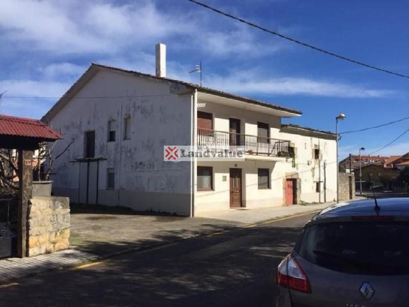 Foto 76937686-d4fc-4d32-aab4-a75f7f636634. Terreno residenziale in barrio Helgueras 21 in Helgueras Noja